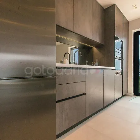 Mauro - Luxury Seaview